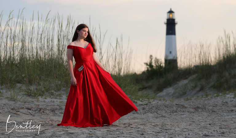 senior portrait, beach, lighthouse, Georgia, photographer