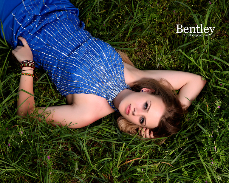 Senior portraits, location session, Bentley Photography