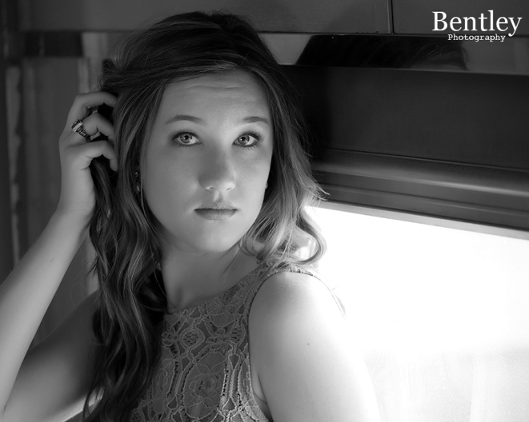 Bentley Photography, location senior portraits, Winder, GA